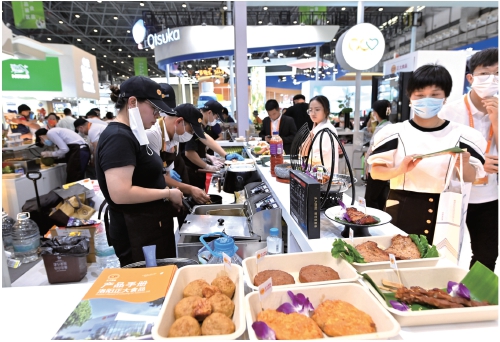 中外美味“火爆”消博会