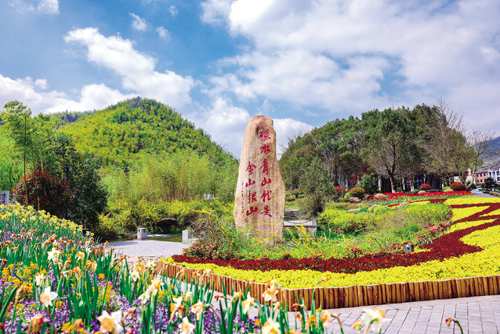 富春山居绘新卷